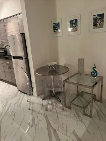 $1,800 | 1611 West Avenue, Unit 12, Miami Beach, FL 33139