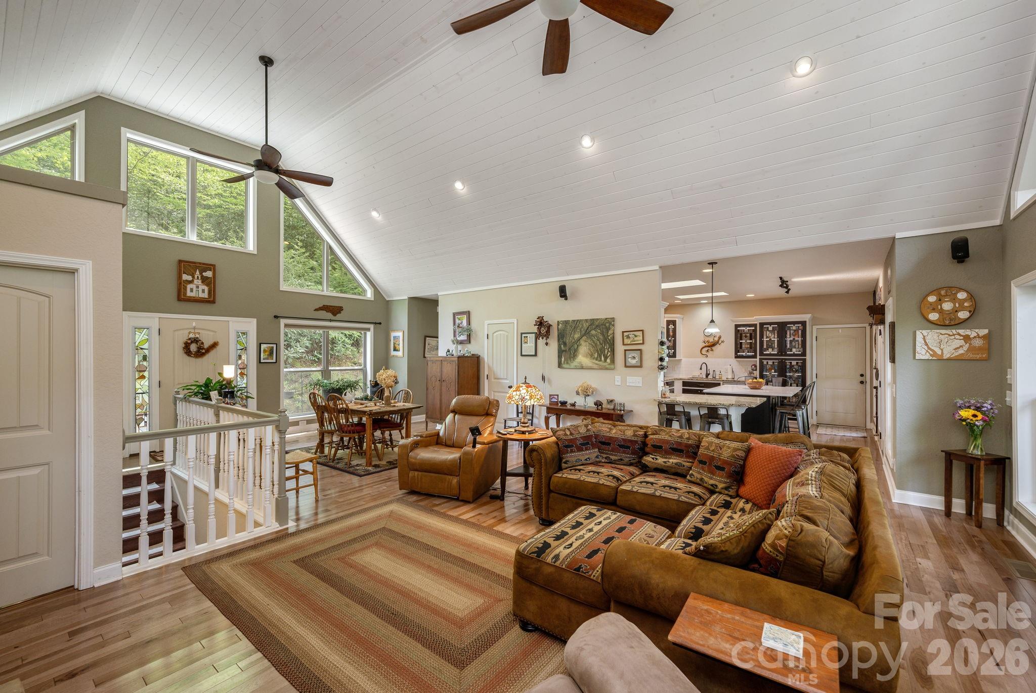 149 Hiwassee Road Lake Toxaway, NC 28747 - Photo 10 of 48 a living room with furniture