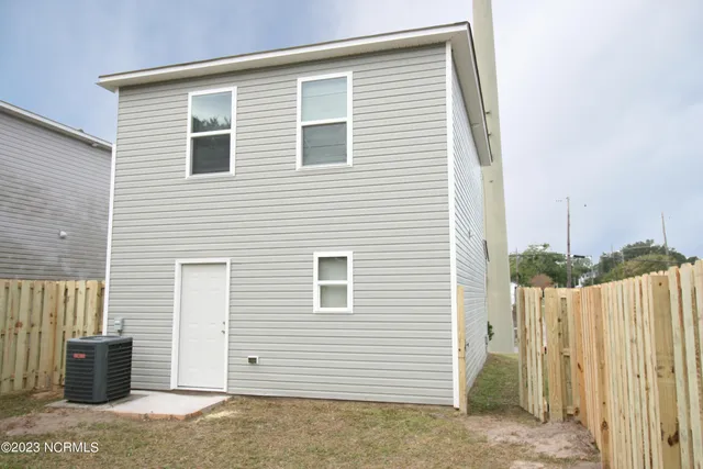 $1,550 | 720 North 10th Street, Wilmington, NC 28401