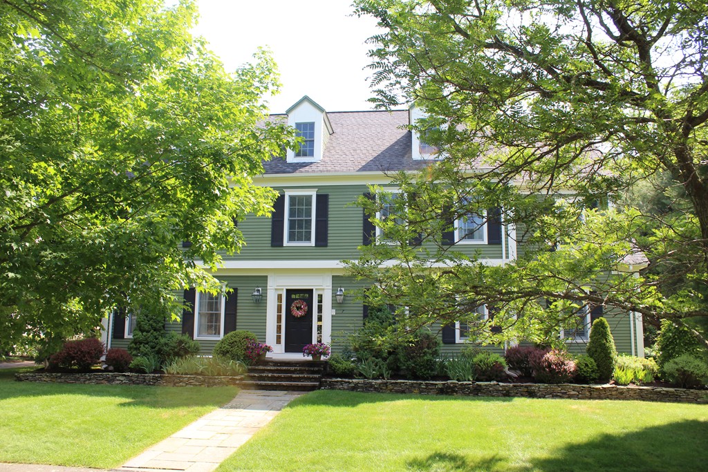 7 Hastings Road Weston, MA 02493 - Photo 1 of 13