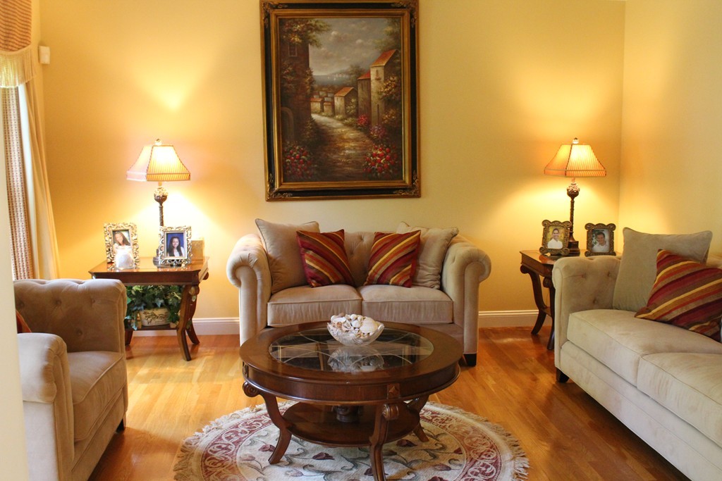 7 Hastings Road Weston, MA 02493 - Photo 3 of 13