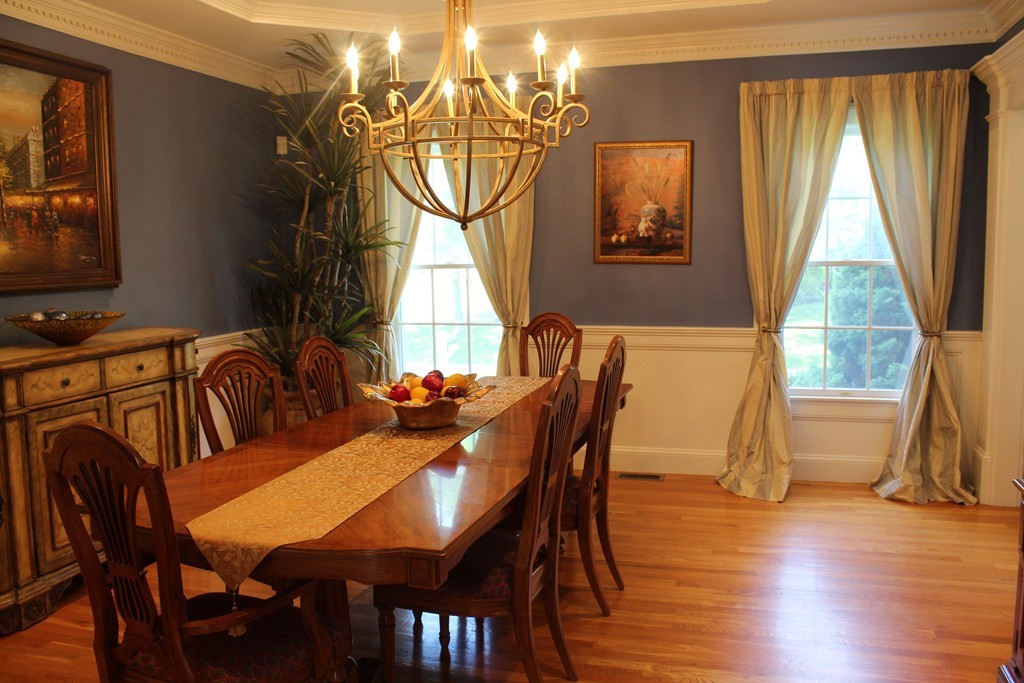 7 Hastings Road Weston, MA 02493 - Photo 4 of 13