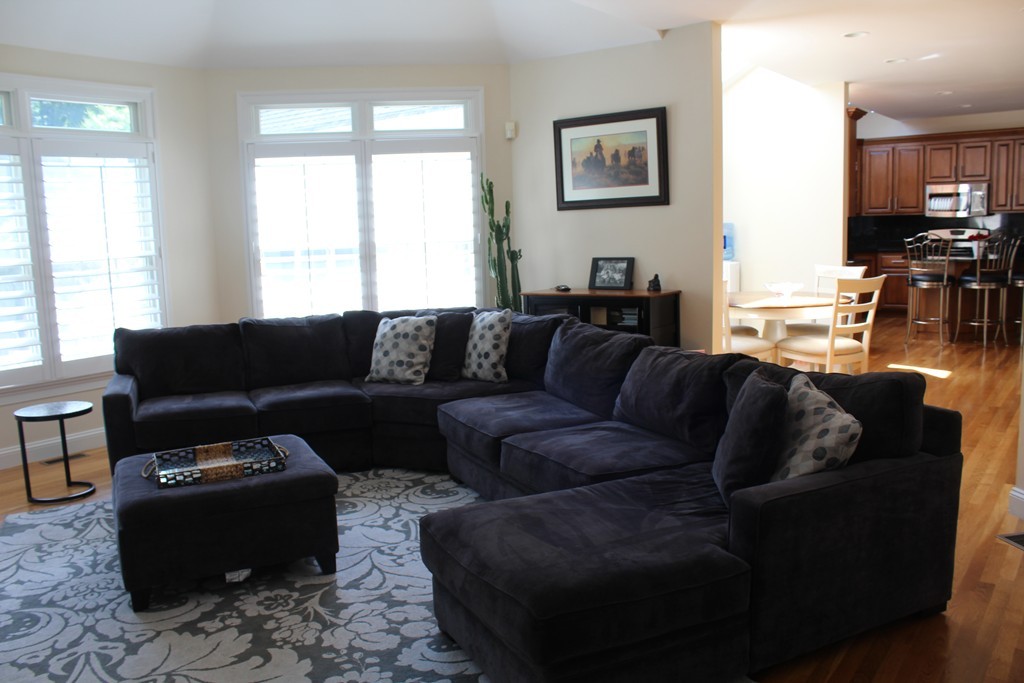 7 Hastings Road Weston, MA 02493 - Photo 6 of 13