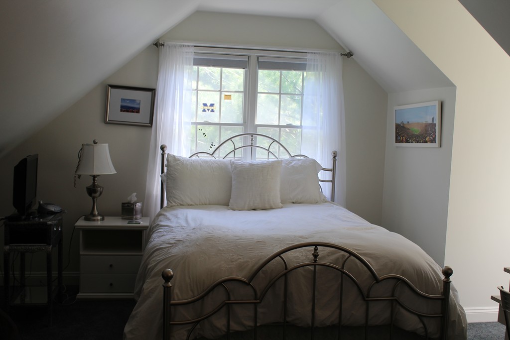 7 Hastings Road Weston, MA 02493 - Photo 10 of 13