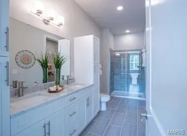 $1,818 | 226 East Lockwood Avenue, Unit 206, St. Louis, MO 63119