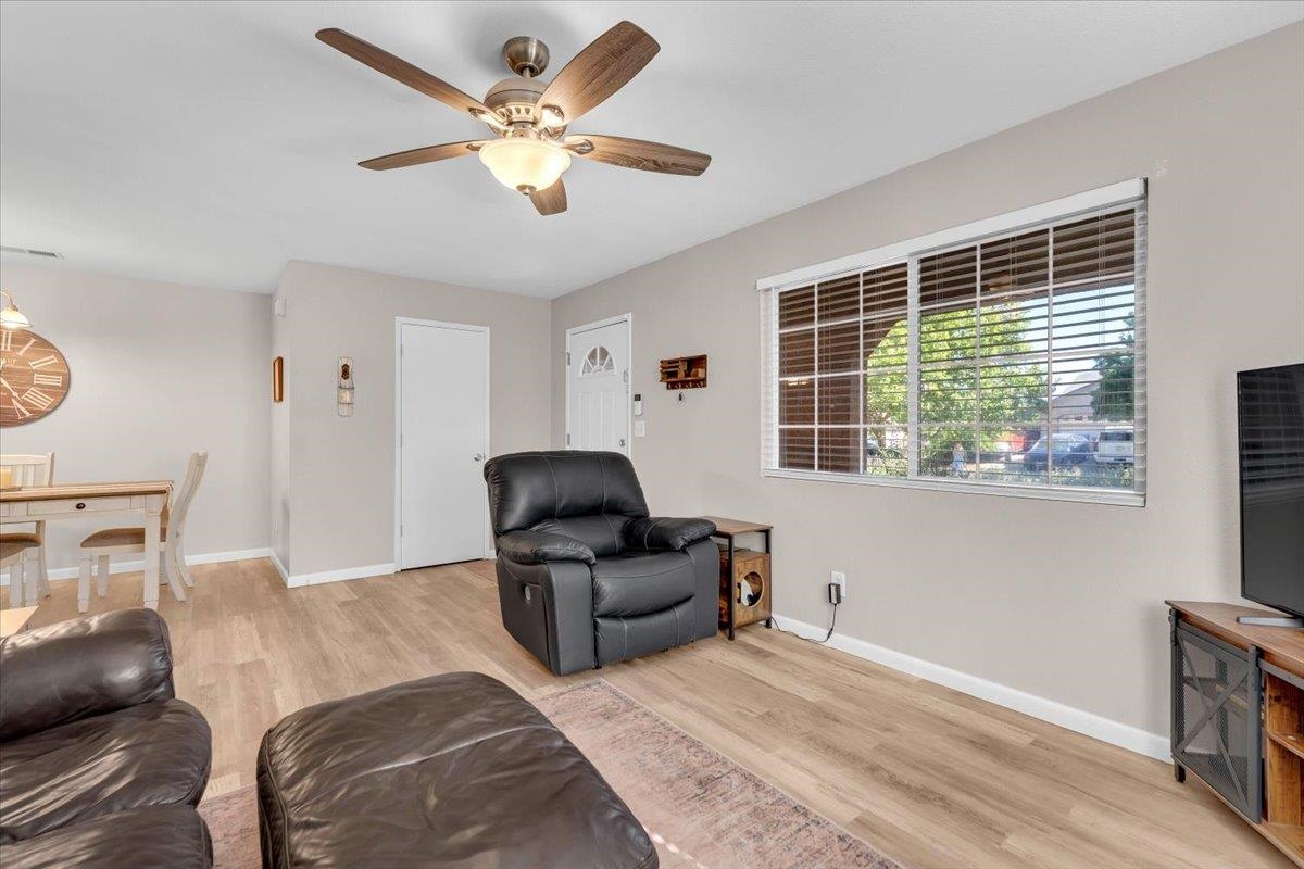 2110 Gentry Way Red Bluff, CA 96080 - Photo 8 of 47 a living room with furniture and a window