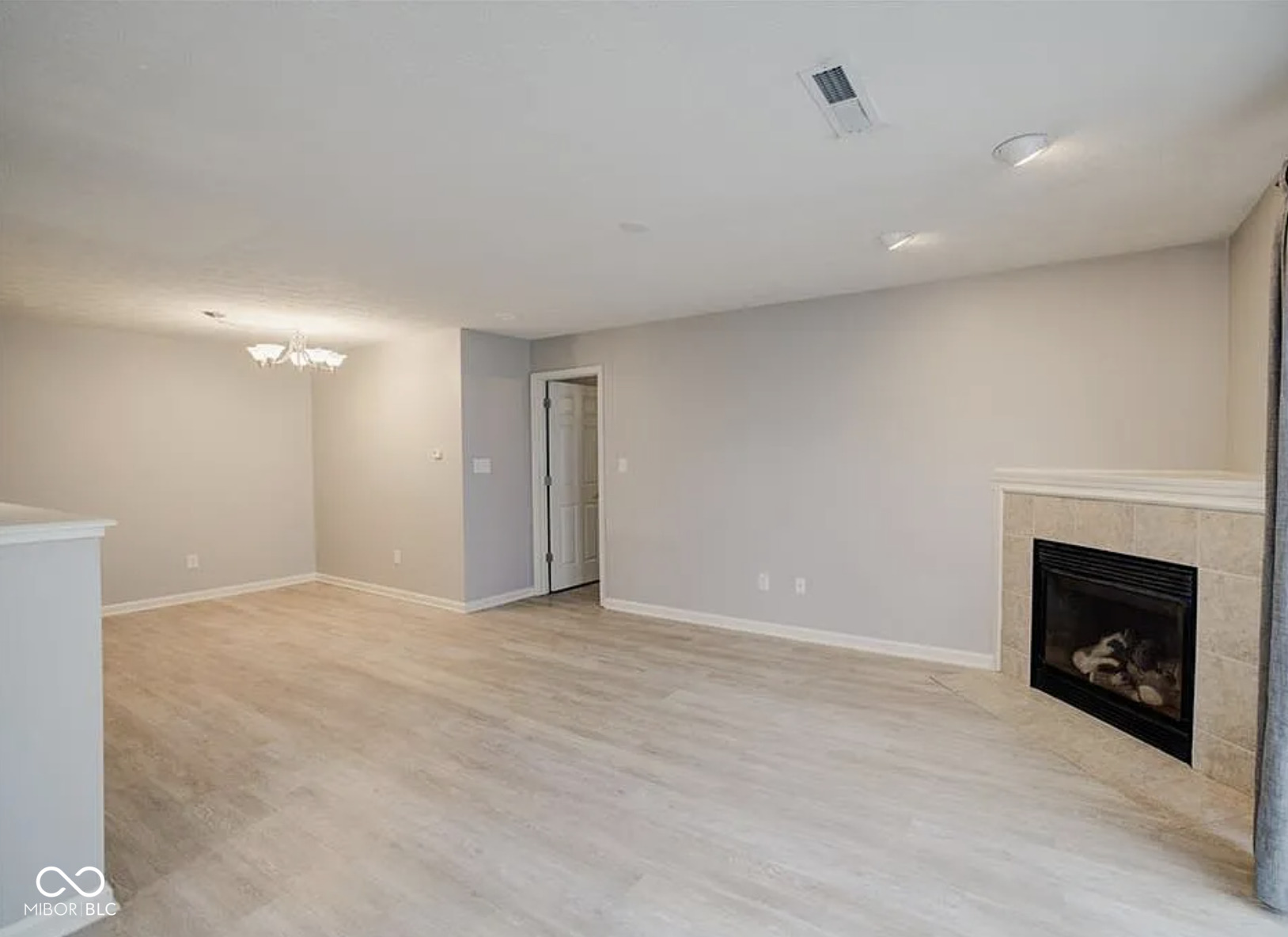 11475 Clay Court, Unit 100 Fishers, IN 46037 - Photo 3 of 31