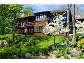 285 Jenny Davis Road Waterbury, VT 05676 - Photo 1 of 8 Gallery Image 1