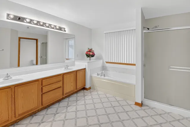 $800,000 | 6513 108th Avenue, Kenosha, WI 53142