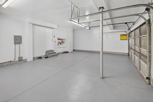 $800,000 | 6513 108th Avenue, Kenosha, WI 53142