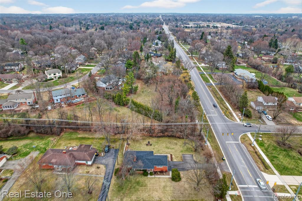 28491 Bayberry Road Farmington Hills, MI 48331 - Photo 35 of 37