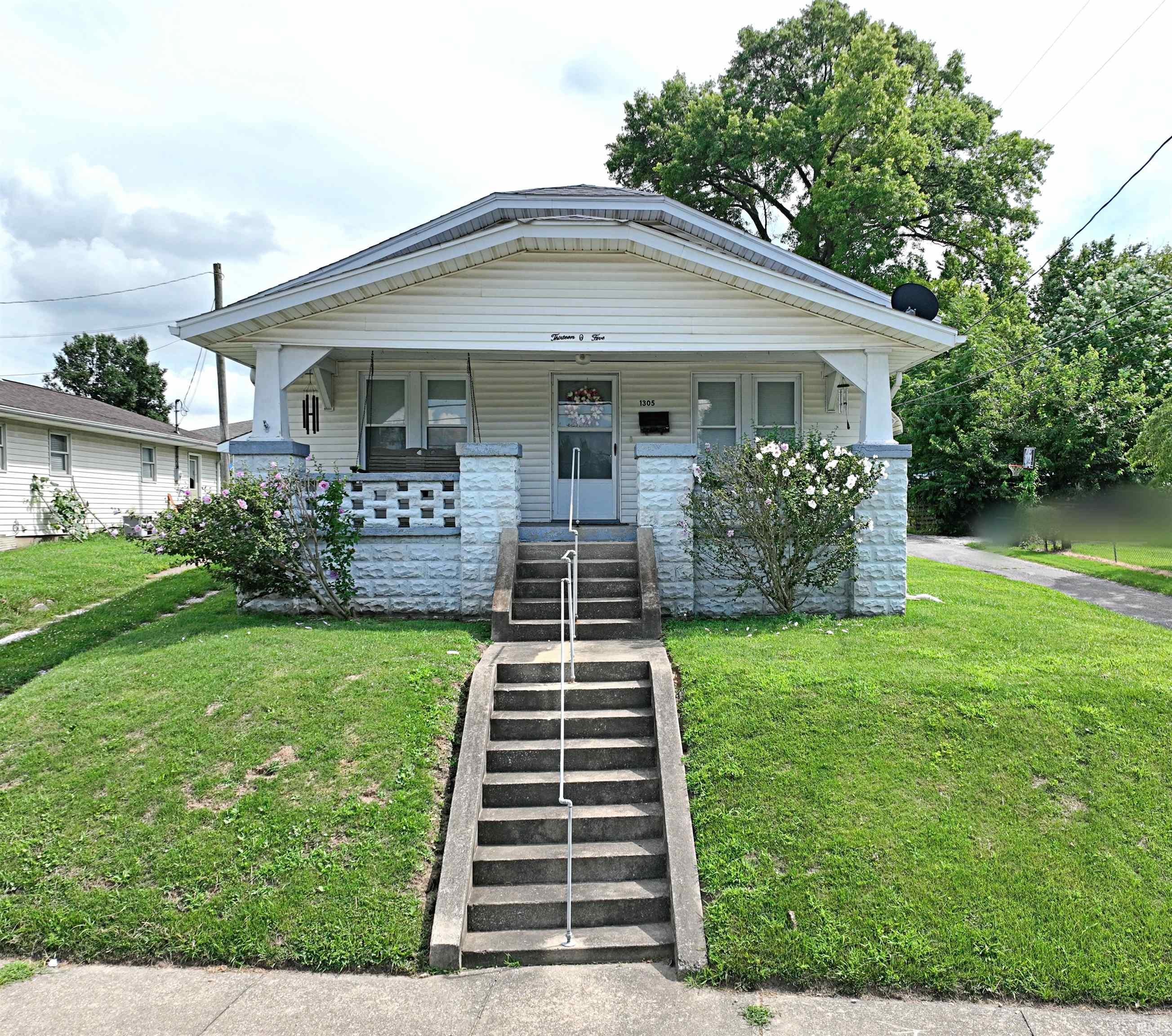 1305 State Street Washington, IN 47501 - Photo 1 of 34 Gallery Image 1