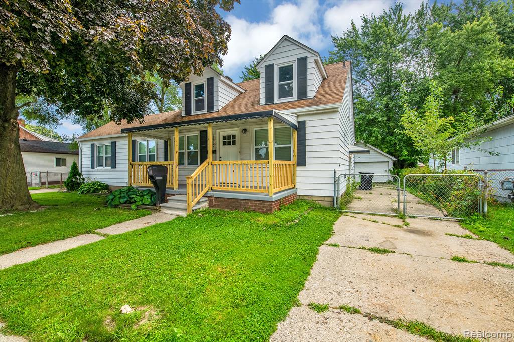 17724 Martin Road Roseville, MI 48066 - Photo 2 of 32 Gallery Image 2