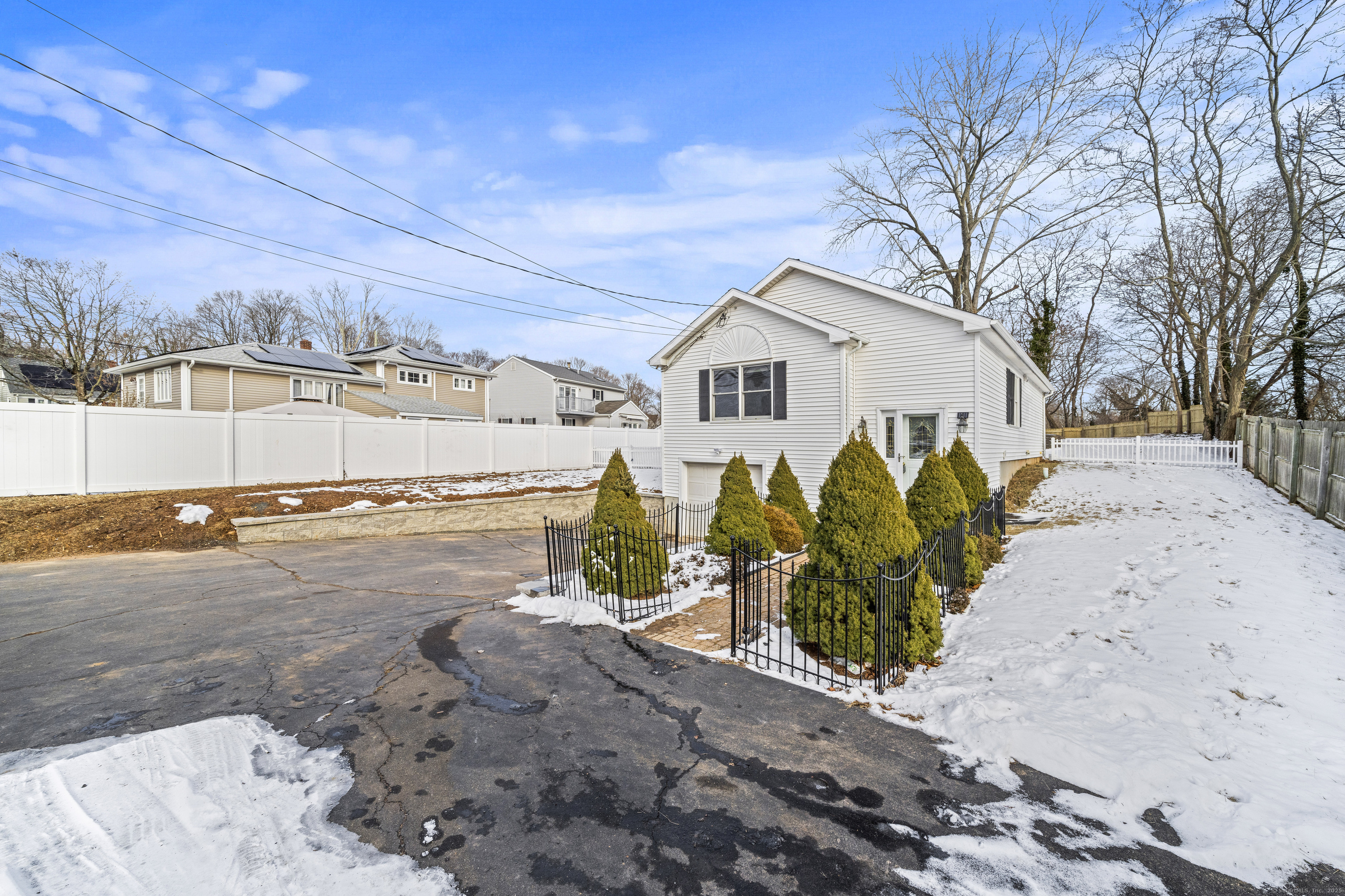 28 Short Beach Road Branford, CT 06405 - Photo 1 of 1