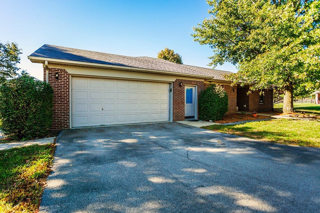 105 Lake Country Road Nicholasville, KY 40356 - Photo 37 of 43 Photo 37
