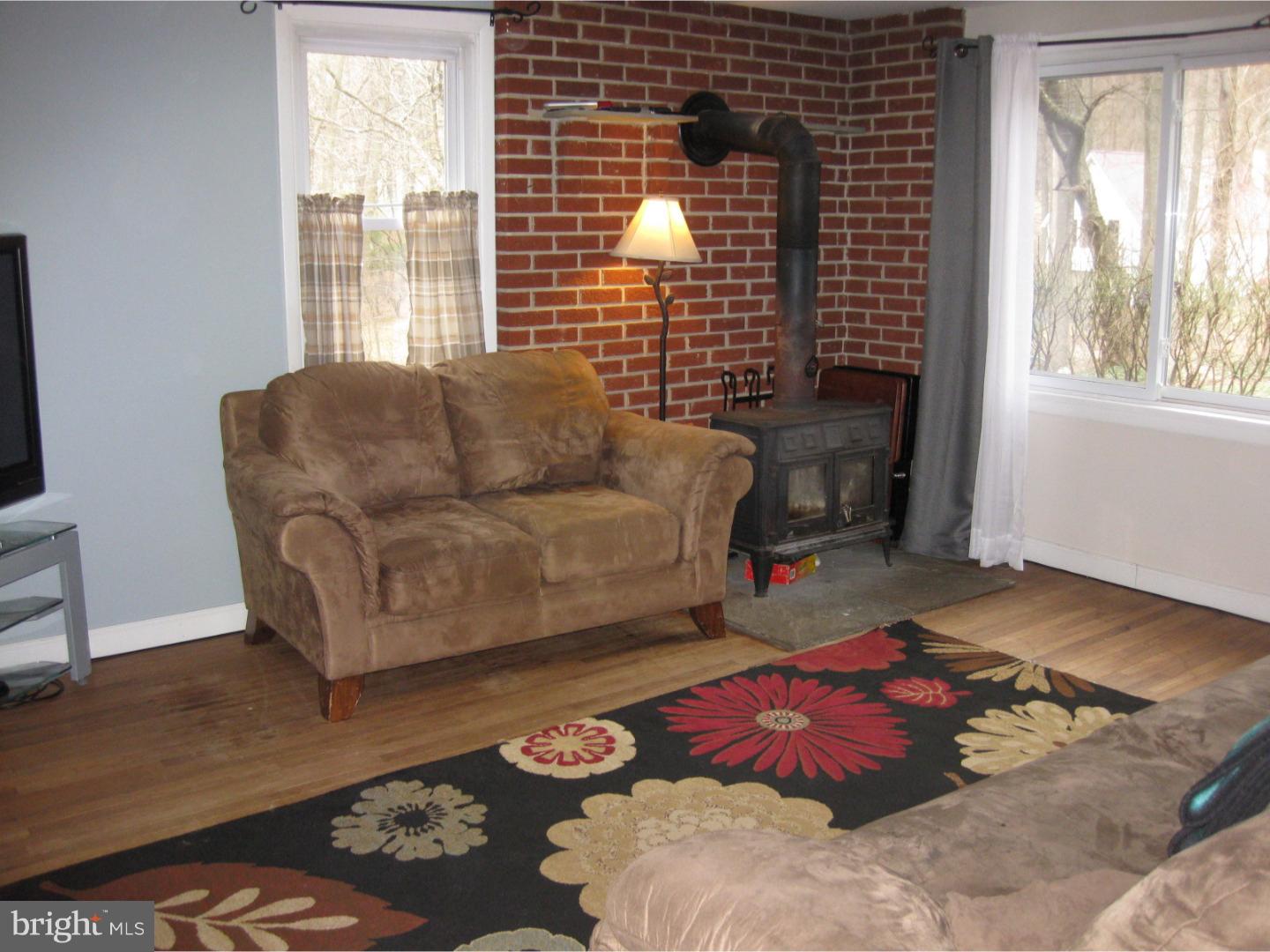 191 Sunset Hill Road Boyertown, PA 19512 - Photo 9 of 23 Living Room