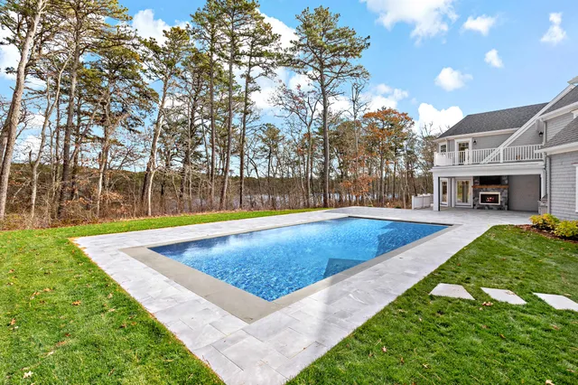 $6,888,000 | 19 Walkerwoods Drive, Harwich, MA 02645