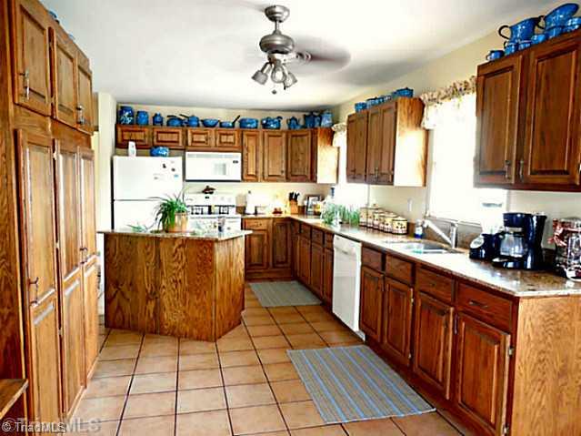 2454 Rockcrusher Road Lexington, NC 27292 - Photo 2 of 15 Kitchen.