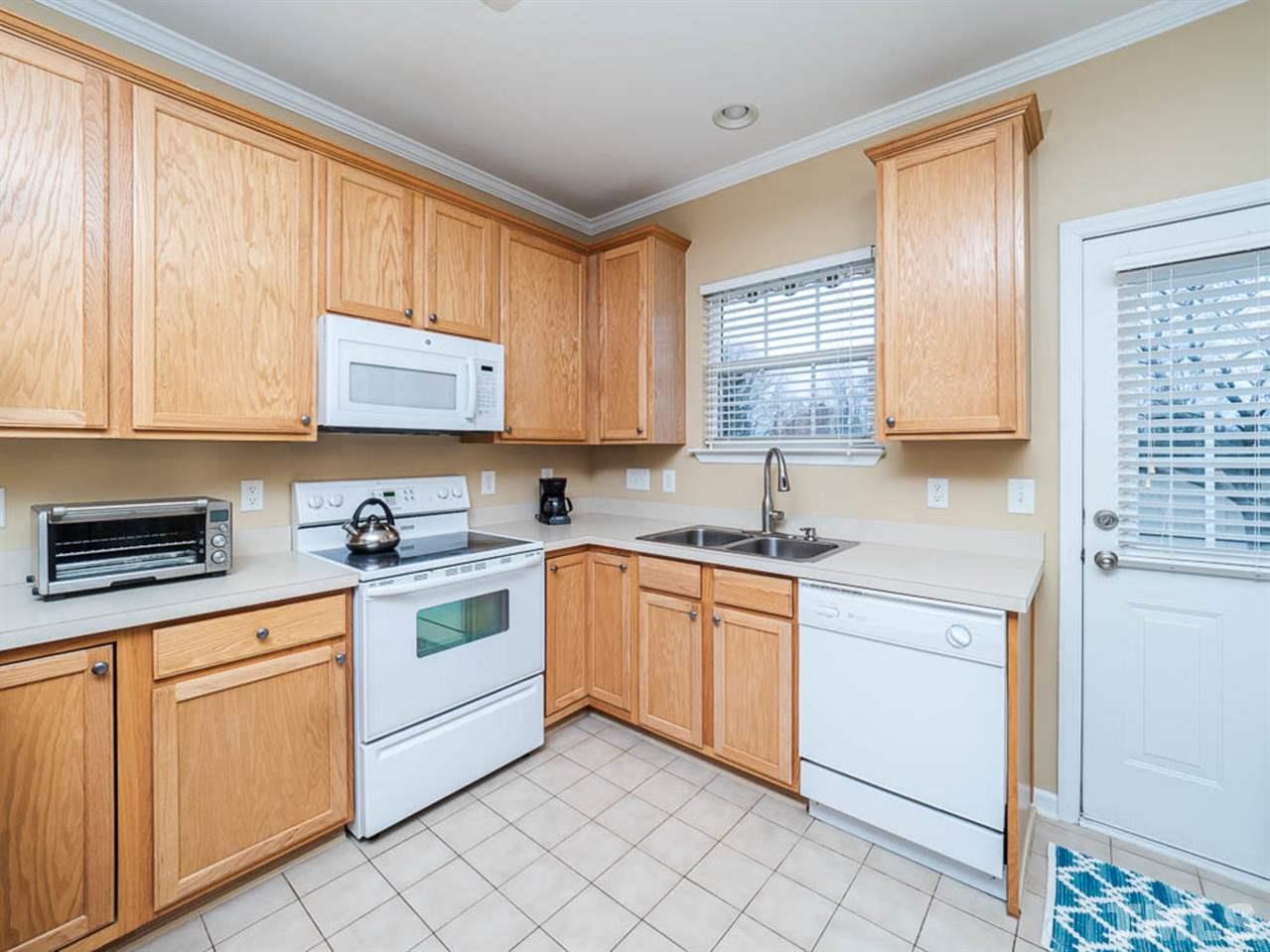 8202 Shadow Stone Court Raleigh, NC 27613 - Photo 8 of 22