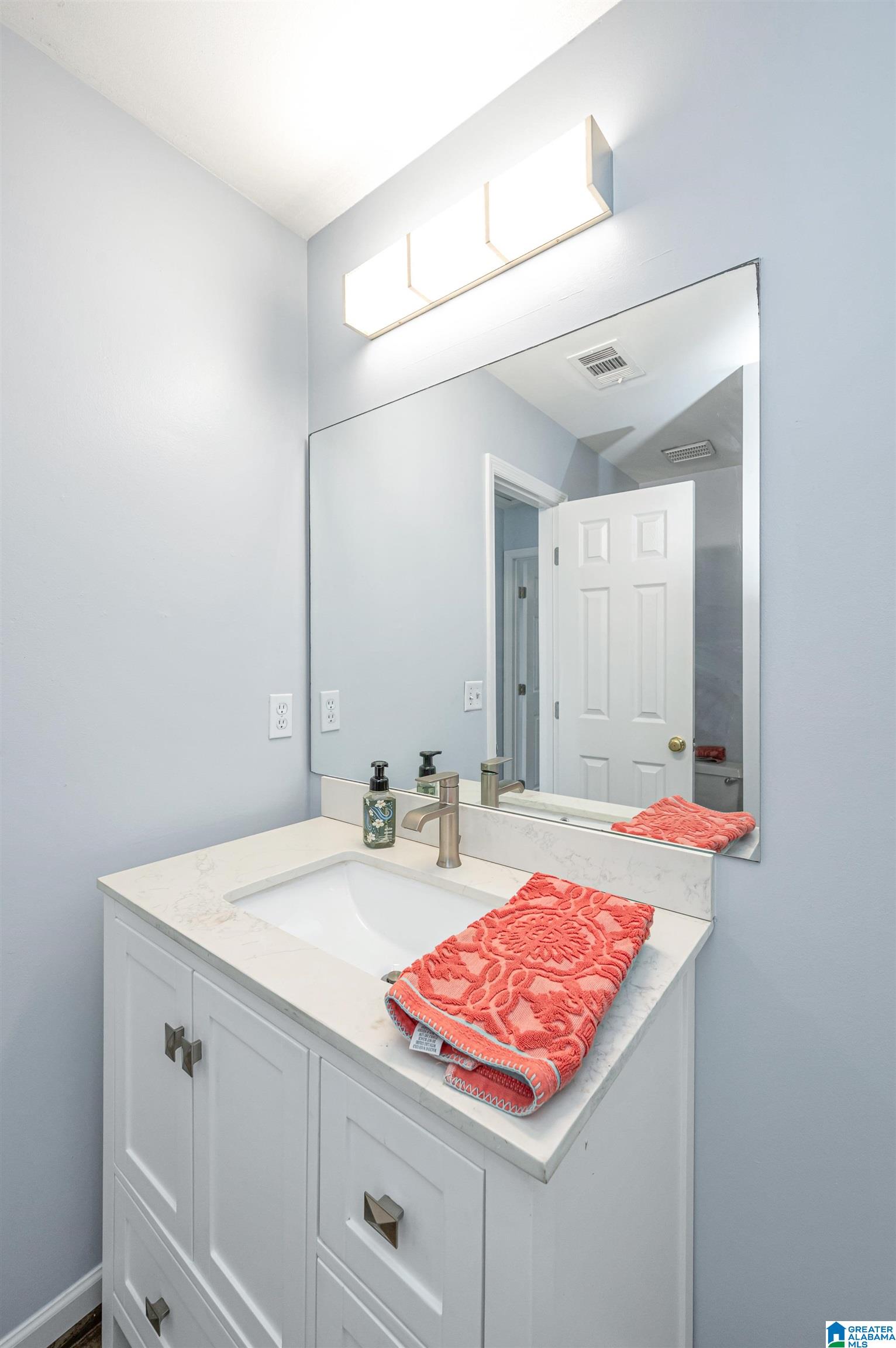 136 Blue Spring Place Alabaster, AL 35007 - Photo 31 of 41 Gallery Image 31