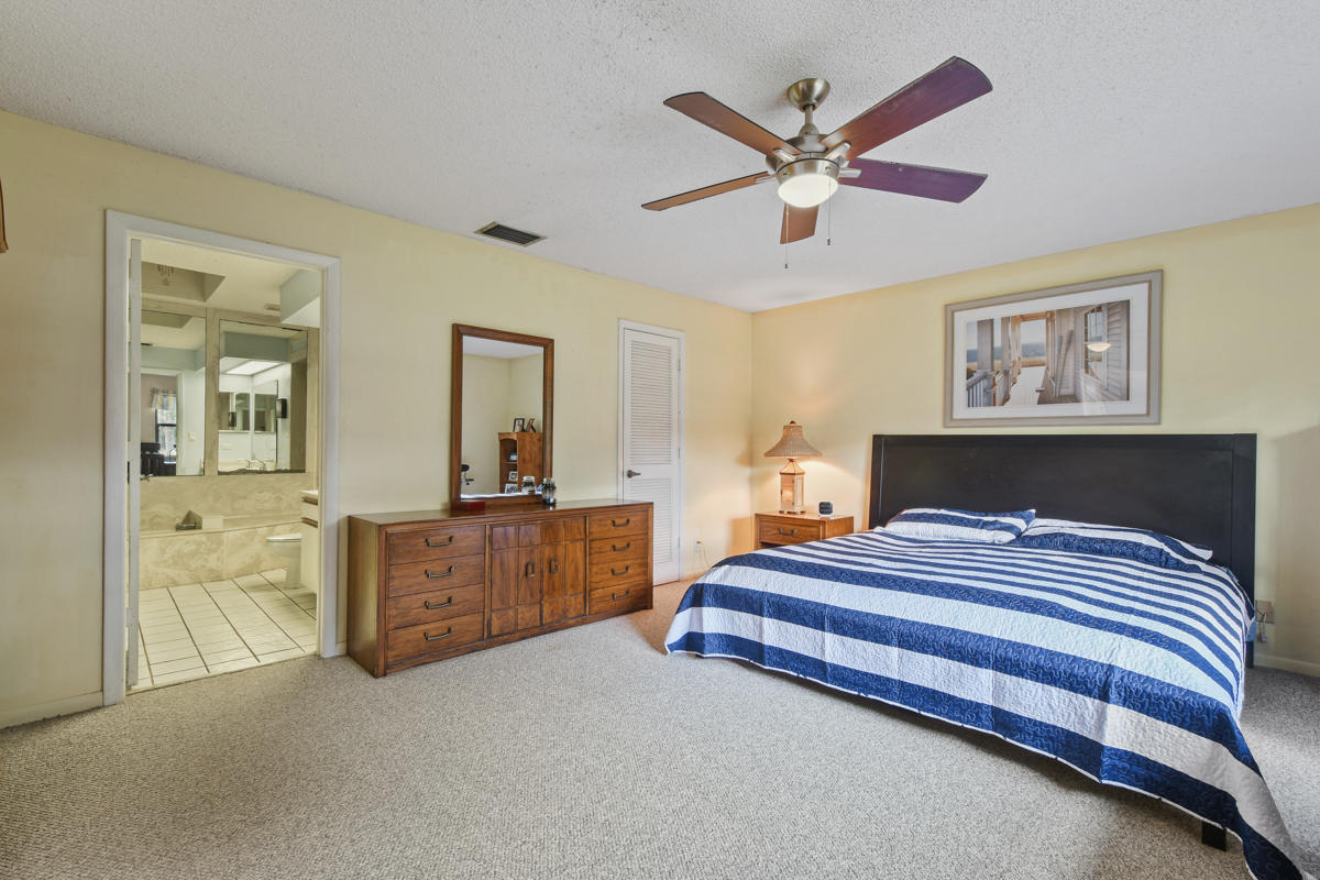 17427 Jupiter Farms Road Jupiter, FL 33478 - Photo 18 of 59 DSC_8786