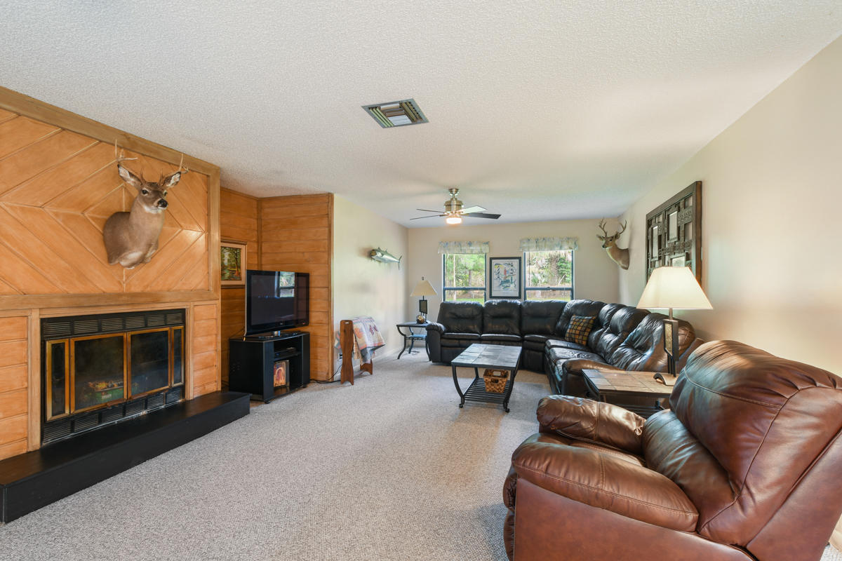17427 Jupiter Farms Road Jupiter, FL 33478 - Photo 2 of 59 DSC_8888