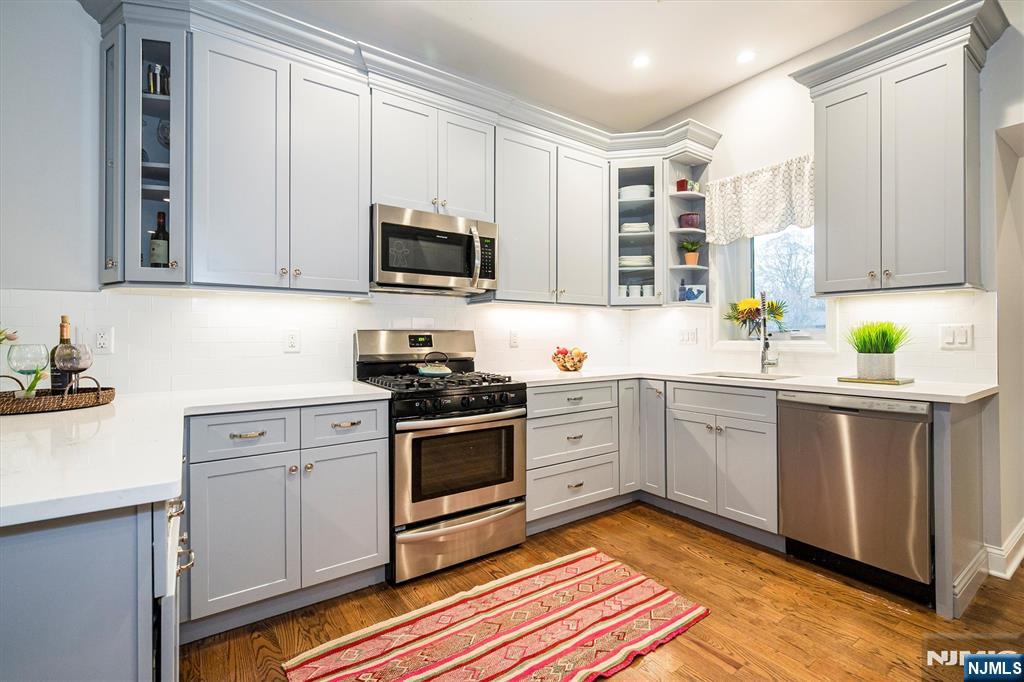 91 Keyes Road Livingston, NJ 07039 - Photo 13 of 41