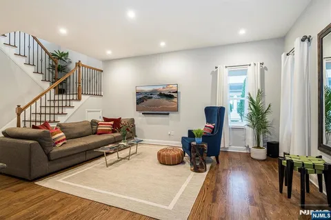 $799,000 | 91 Keyes Road, Livingston, NJ 07039