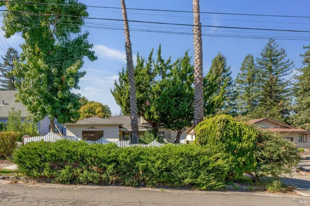 $649,000 | 618 Galland Street, Petaluma, CA 94952