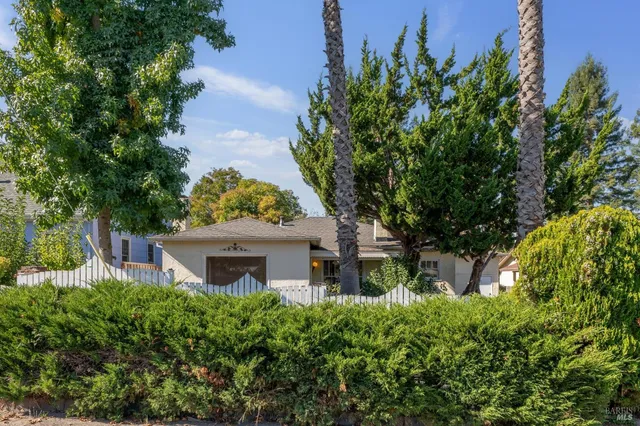 $649,000 | 618 Galland Street, Petaluma, CA 94952