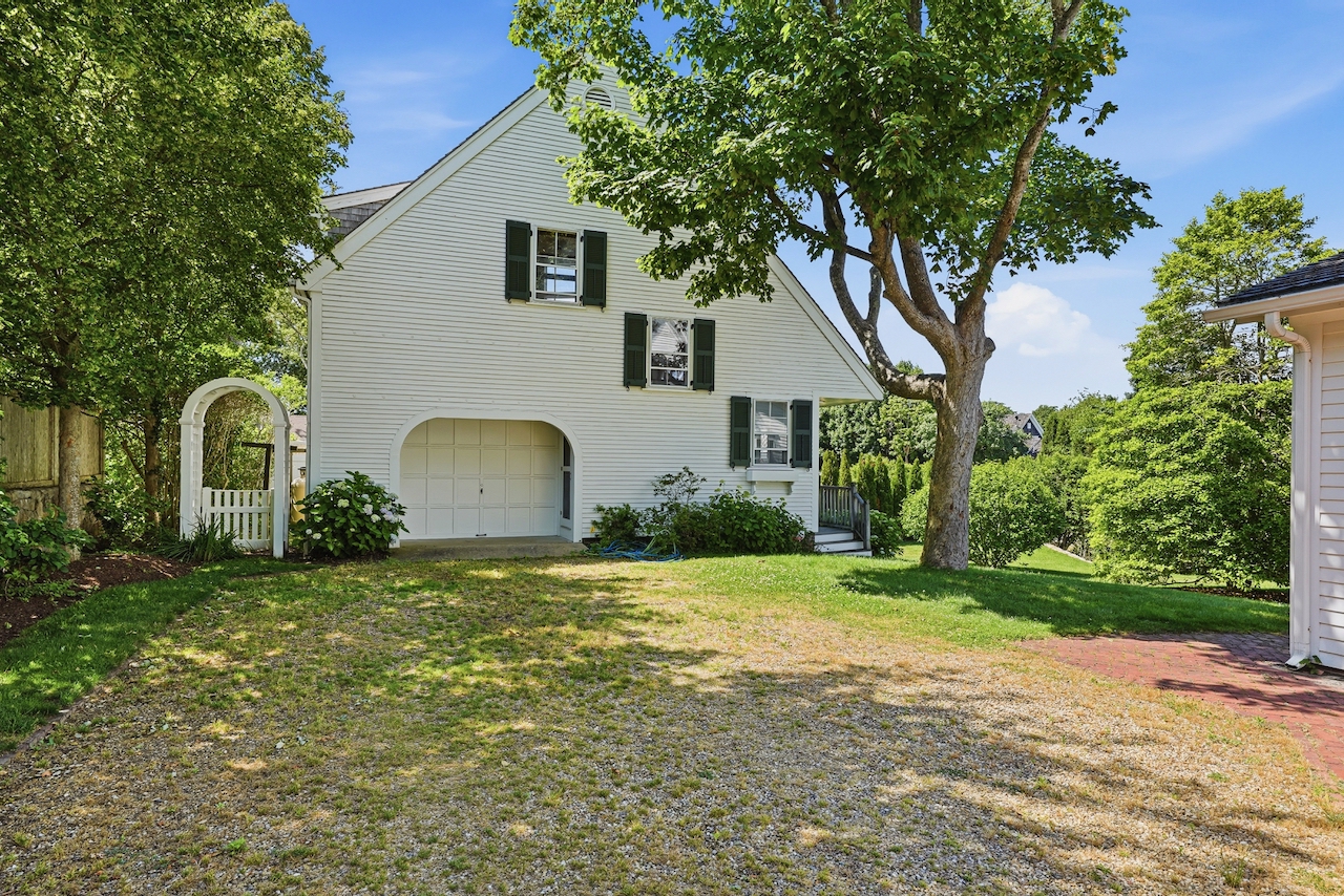 118 South Water Street Edgartown, MA 02539 - Photo 19 of 27