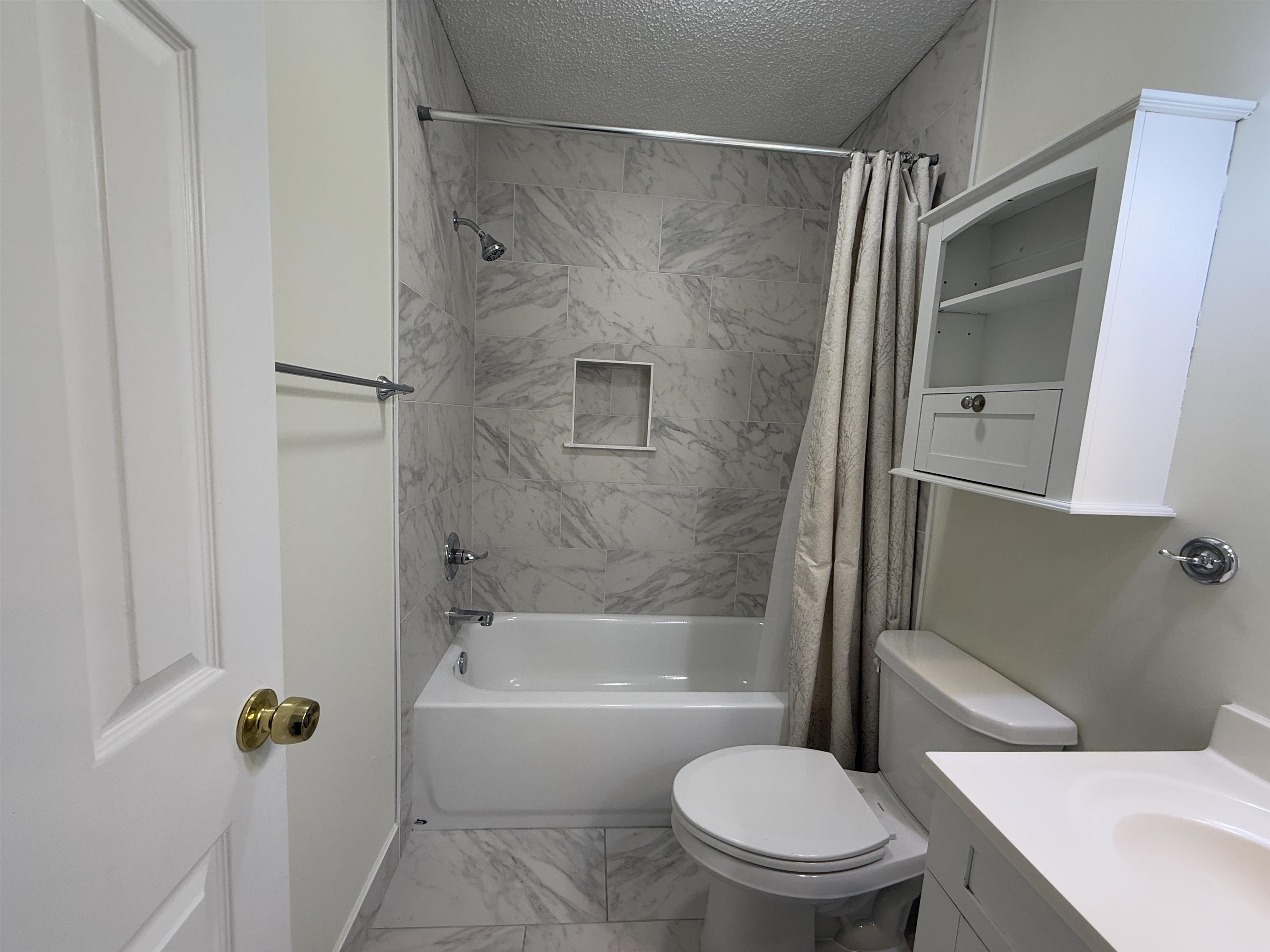 3 Agnes Circle St. Augustine, FL 32080 - Photo 9 of 15 a bathroom with a toilet and a shower