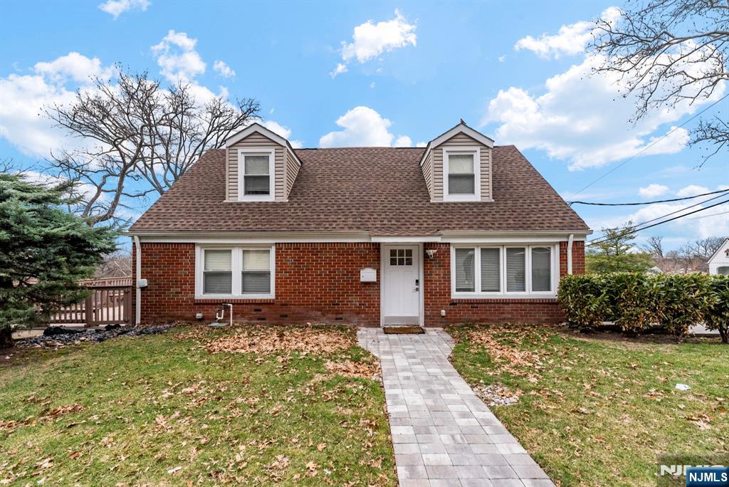 755 Oak Street Ridgefield, NJ 07657 - Photo 2 of 21