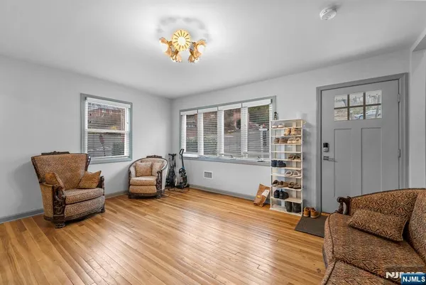 $3,750 | 755 Oak Street, Ridgefield, NJ 07657