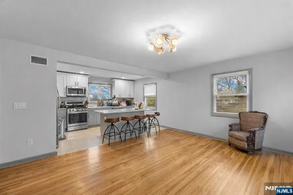 $3,750 | 755 Oak Street, Ridgefield, NJ 07657