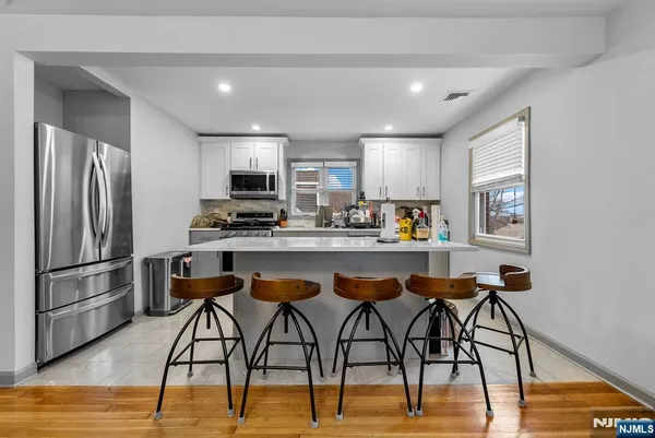 $3,750 | 755 Oak Street, Ridgefield, NJ 07657