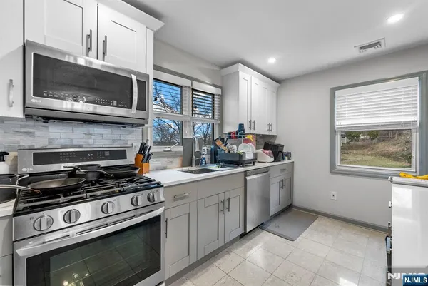 $3,750 | 755 Oak Street, Ridgefield, NJ 07657