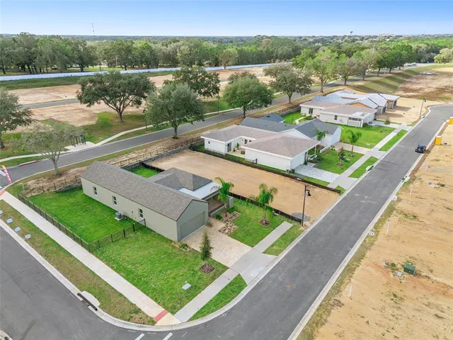 $399,900 | 430 Skyfield Court, Weirsdale, FL 32195