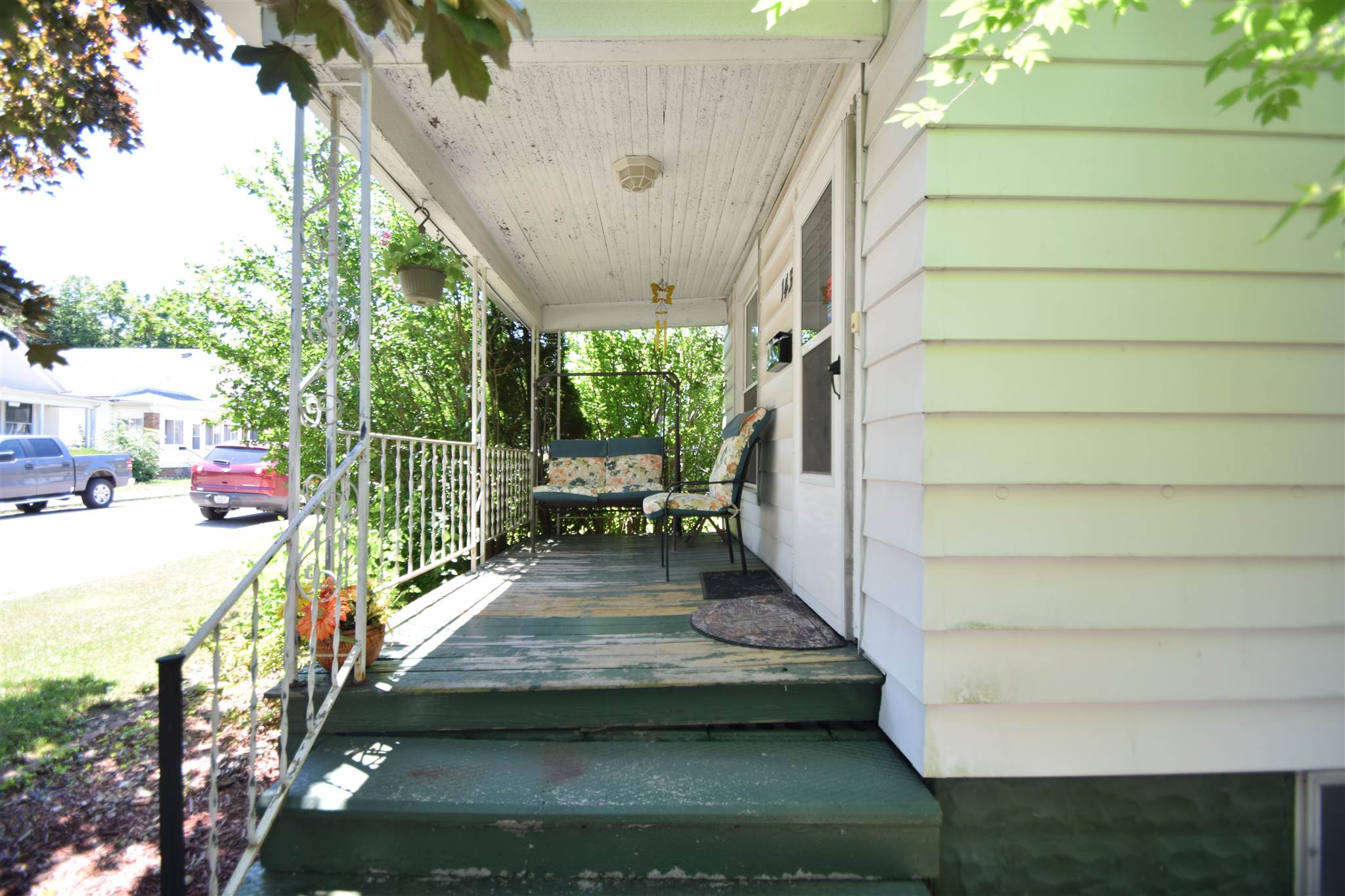 1430 Sinclair Street Fort Wayne, IN 46808 - Photo 2 of 15 Gallery Image 2