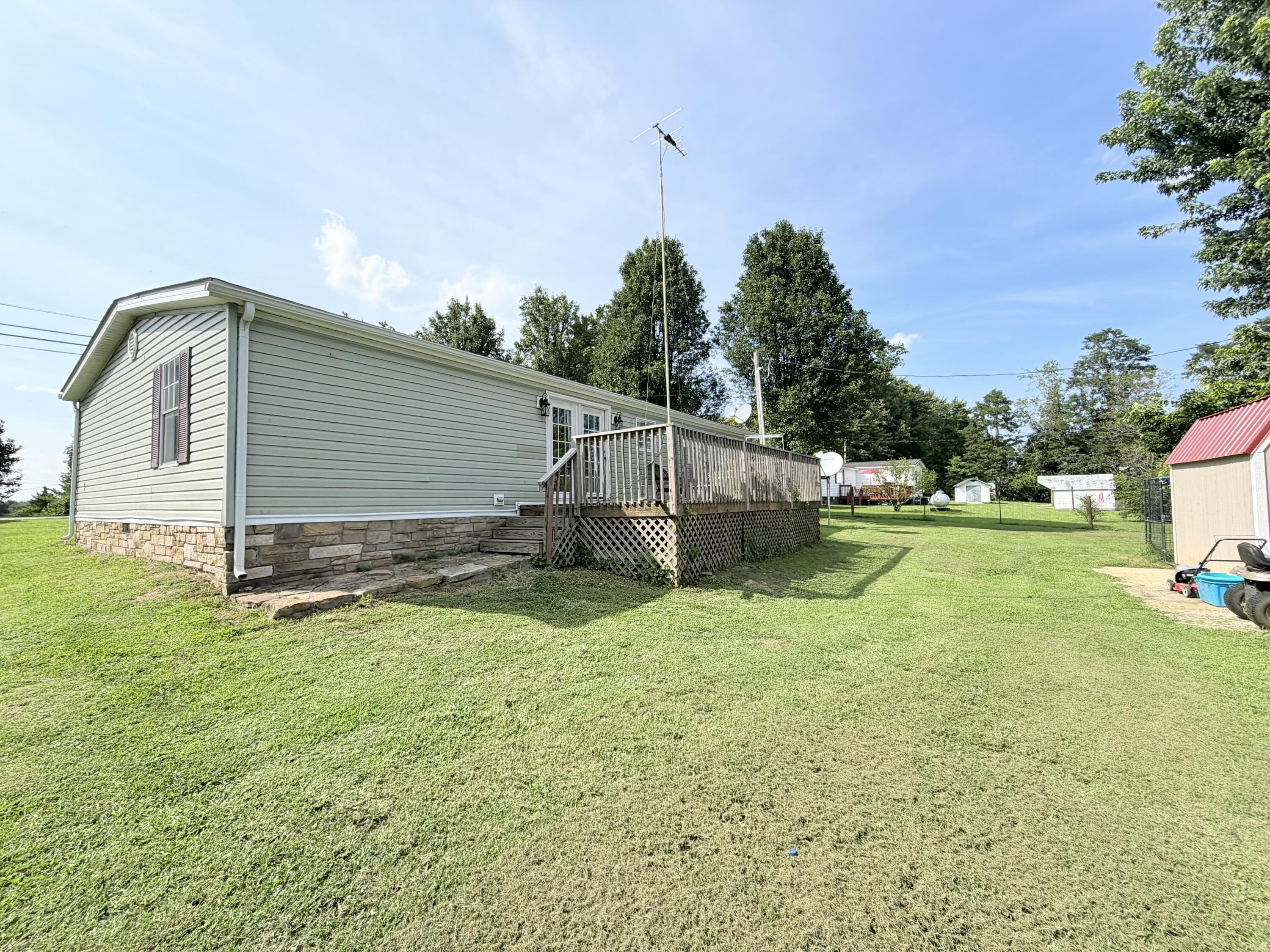 4265 Willailla Road Mount Vernon, KY 40456 - Photo 7 of 33 IMG_9475