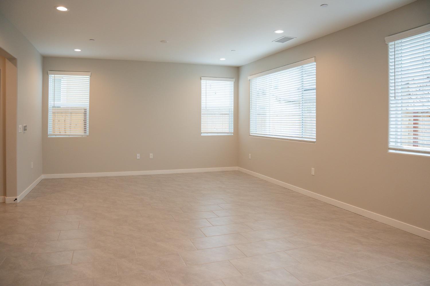 4139 Ash Road Madera, CA 93636 - Photo 4 of 31