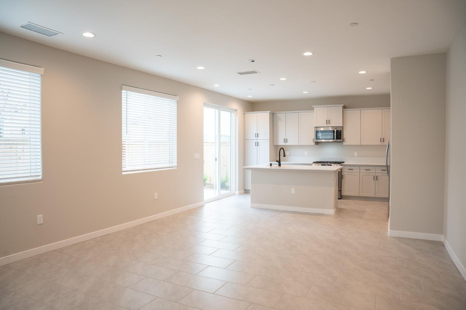 4139 Ash Road Madera, CA 93636 - Photo 5 of 31