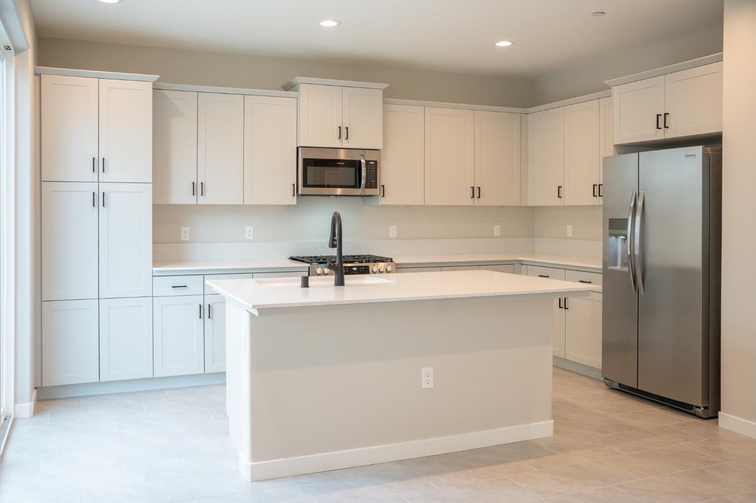 4139 Ash Road Madera, CA 93636 - Photo 8 of 31