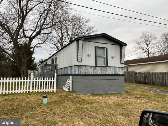 36 Marginal Lane Inwood, WV 25428 - Photo 2 of 2