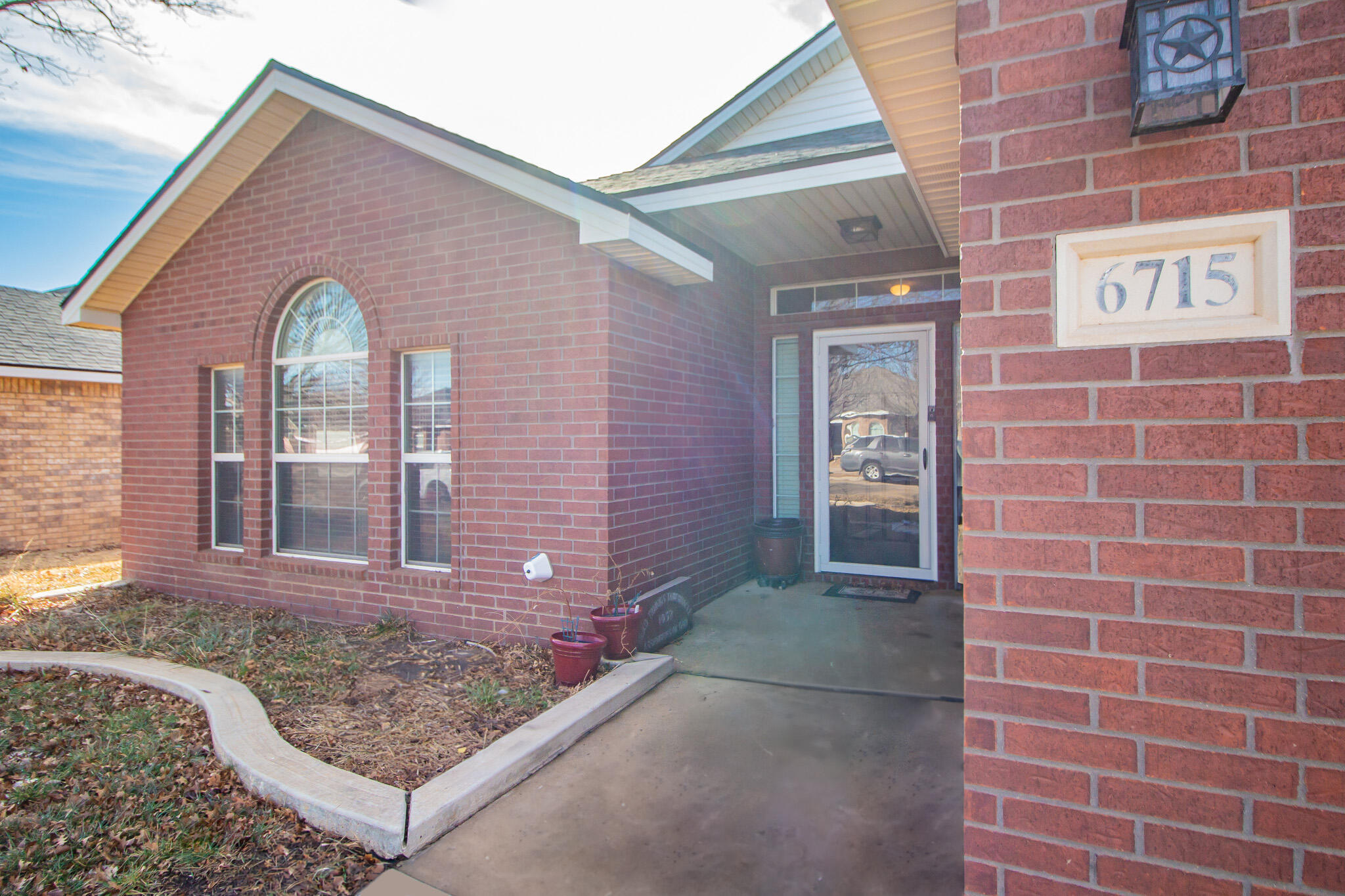 6715 86th Street Lubbock, TX 79424 - Photo 3 of 28 IMG_6298