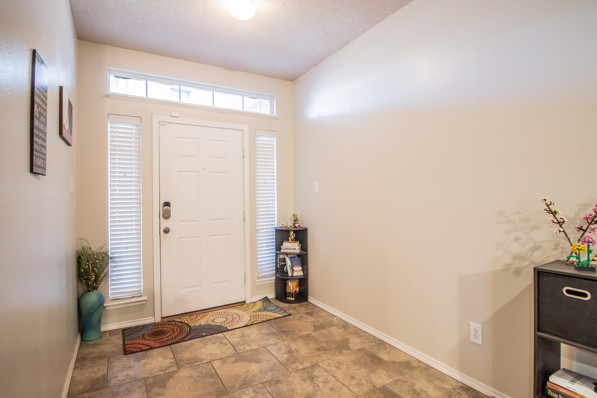 6715 86th Street Lubbock, TX 79424 - Photo 4 of 28 IMG_6265