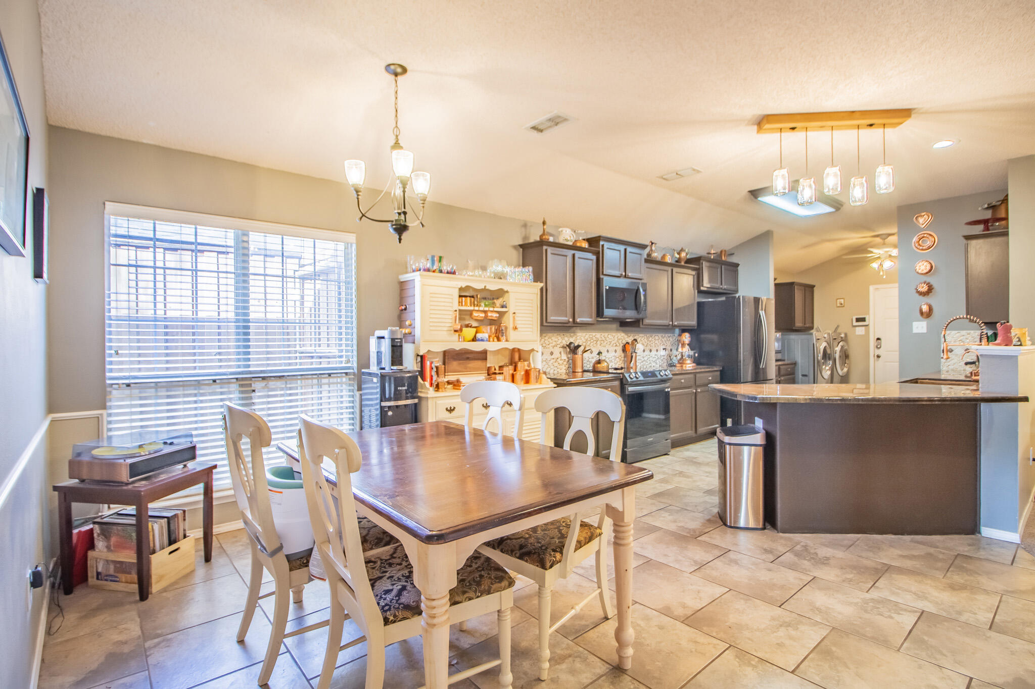 6715 86th Street Lubbock, TX 79424 - Photo 8 of 28 IMG_6271-HDR