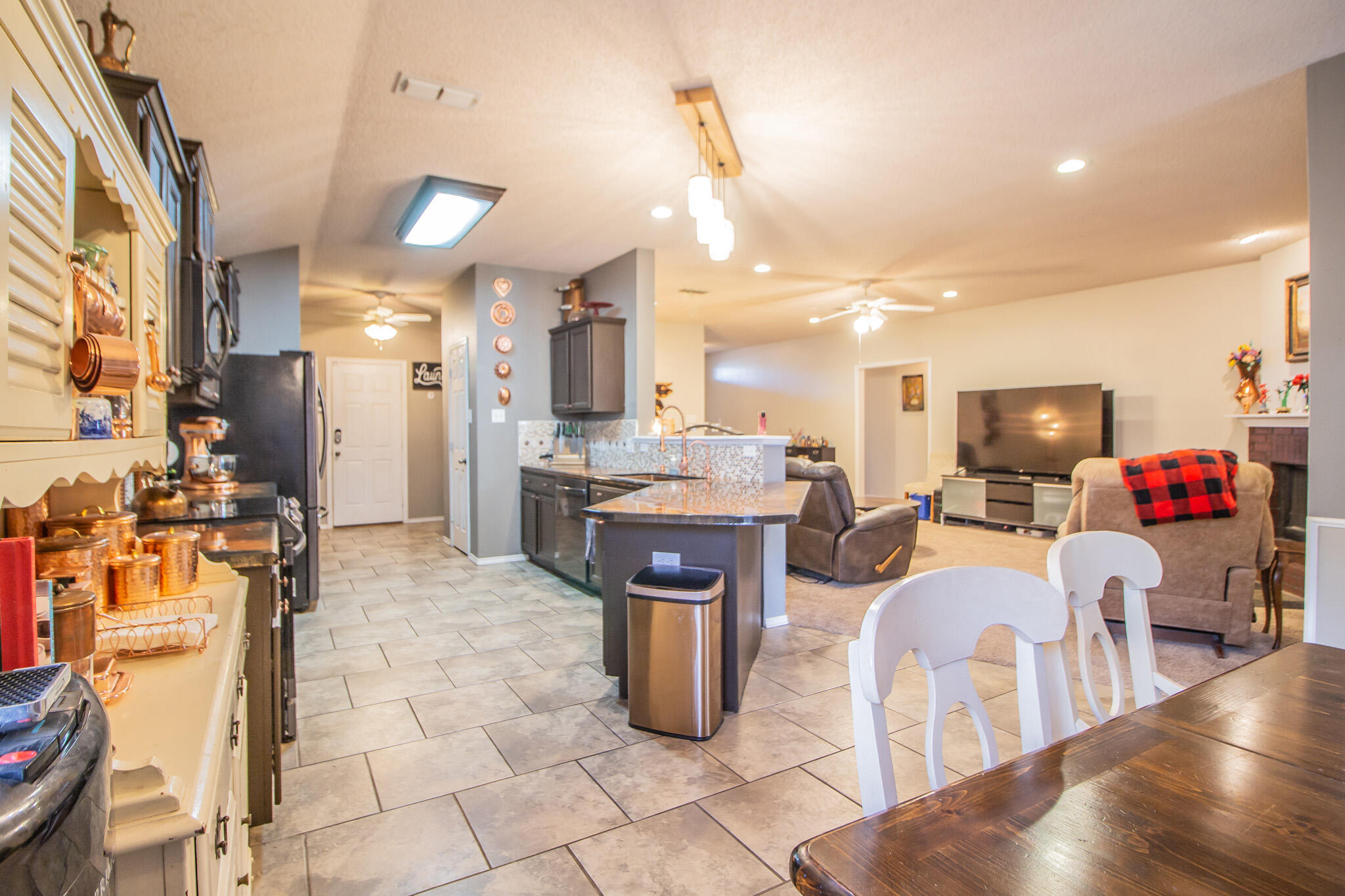 6715 86th Street Lubbock, TX 79424 - Photo 9 of 28 IMG_6272