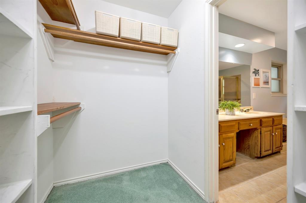 5517 Chimney Rock Road Fort Worth, TX 76112 - Photo 23 of 40