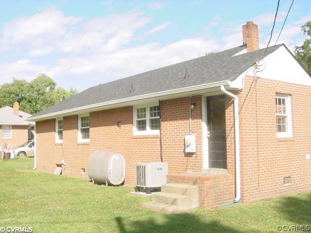 503 East Huntsman Road Sandston, VA 23150 - Photo 2 of 4 Exterior Back